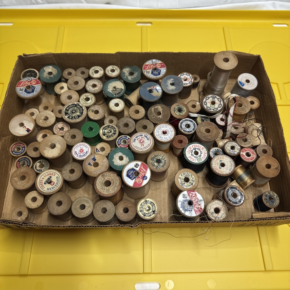 Lot of 94 Vintage Wooden Thread Spools Mixed Brands Mixed Sizes Some With Thread